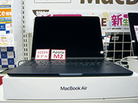 【中古】Apple MacBook Air MLY33J/A